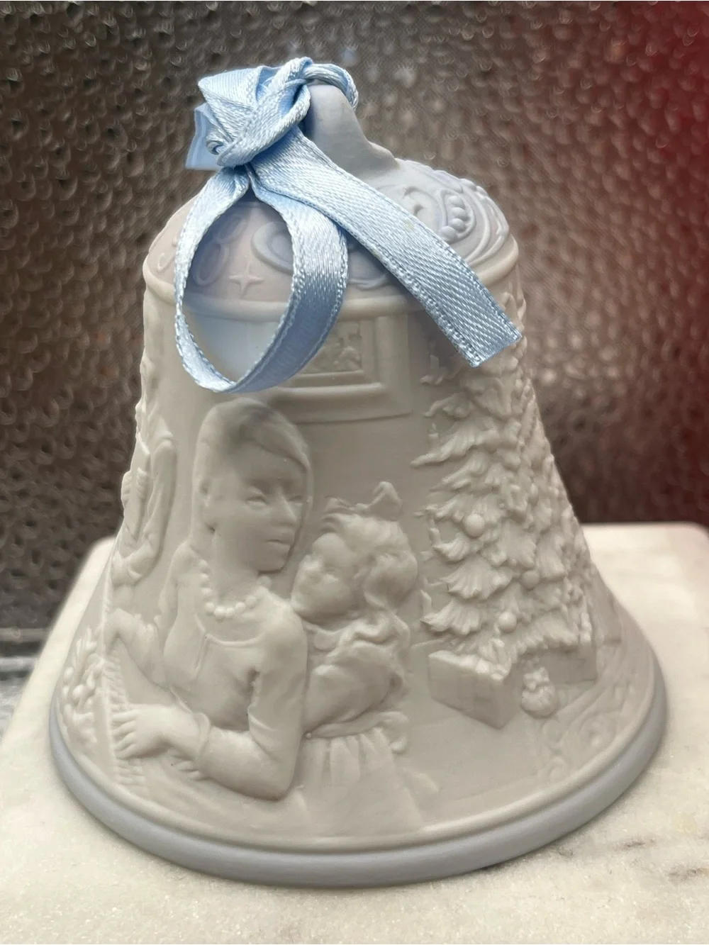 1998 LLADRO Christmas White Porcelain Bell Ornament with Box